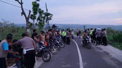 Satlantas Polres Tuban Polda Jatim kembali menunjukkan komitmennya dalam menjaga keamanan dan keselamatan pengguna jalan dengan melakukan penertiban balap liar