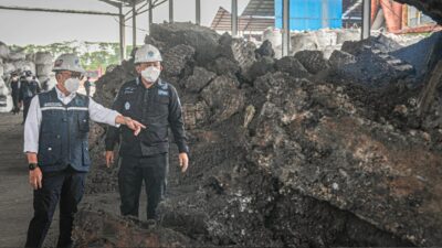 Tim Gakkum DLH saat sidak di Smelting Ilegal PT GRS, Serang 8/8/25 lalu