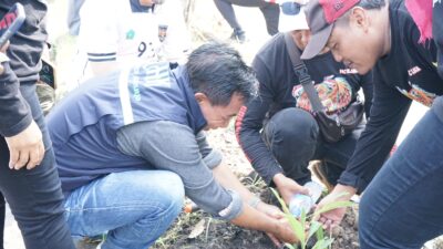 Kecamatan Tulangan dan DLHK Sidoarjo Tanam 8.000 Bibit Tanaman untuk Jaga Kelestarian Lingkungan