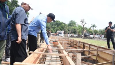 Sidak Proyek Pembangunan Alun-alun Sidoarjo, Bupati Subandi temukan Banyak Kekurangan
