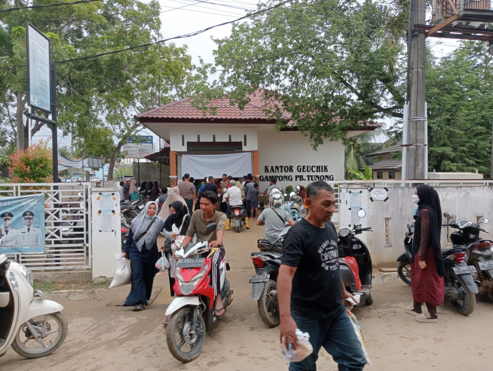 Pembagian bantuan langsung pangan (BLP) dari Pemko Langsa