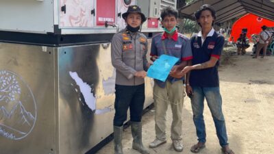 Polres Aceh Tamiang menerima dua unit Mesin Penghasil Embun Siap Minum serta dua unit genset dari Slog Mabes Polri