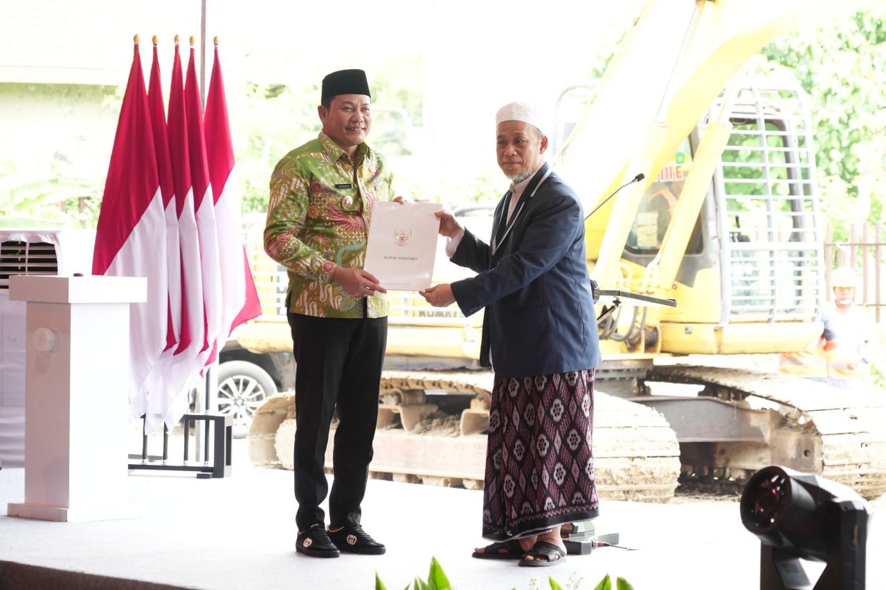 Bupati Subandi Dampingi Menko PM Muhaimin Iskandar Resmikan Groundbreaking Pembangunan Ulang Ponpes Al Khoziny