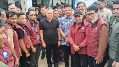 Menteri Koordinator Pangan Zulkifli Hasan didampingi Walikota Langsa Jeffry Sentana S Putra