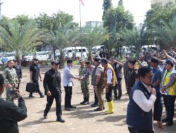 Kapolda Aceh Dampingi Wapres Gibran Tinjau Lokasi Banjir Bandang di Pidie Jaya