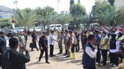 Kapolda Aceh Irjen Pol. Drs. Marzuki Ali Basyah mendampingi Wakil Presiden (Wapres) Republik Indonesia, Gibran Rakabuming Raka