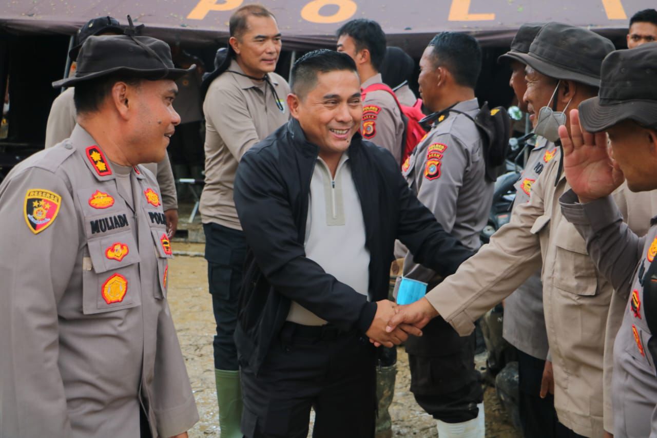 Kepala Badan Pemelihara Keamanan (Kabaharkam) Polri, Komisaris Jenderal Polisi Karyoto, S.I.K., M.H., melaksanakan peninjauan Posko Bencana di Kabupaten Aceh Tamiang