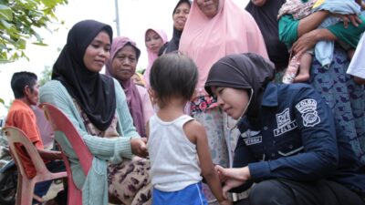 Polri terus hadir memberikan pelayanan kesehatan bagi masyarakat terdampak banjir di Kabupaten Aceh Tamiang