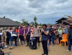 Tim Psikologi SSDM Polri Gelar Trauma Healing bagi Pengungsi Banjir di Pidie Jaya