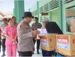 Kapolres Probolinggo Salurkan Bantuan untuk Warga Terdampak Banjir di Tiris