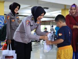 Sapa Humanis Polwan Polresta Sidoarjo Patroli Dialogis di Terminal Purabaya