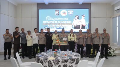 Polres Lamongan Polda Jatim menggelar kegiatan Tasyakuran dalam rangka memperingati Hari Ulang Tahun (HUT) Satuan Pengamanan (Satpam) ke-45