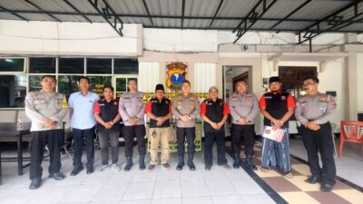 Ormas Madas Nusantara DPK Sukomanunggal jalin silaturahmi ke Polsek Sukomanunggal Surabaya