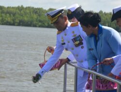 Tabur Bunga Kenang Kusuma Bangsa Laut Aru, KODAERAL XI Gelar Upacara Hari Dharma Samudera