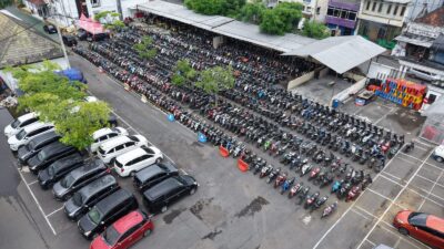 800 unit motor hasil pengungkapan kasus curanmor akan dikembalikan kepada para pemilik melalui program bertajuk “Bazar Ranmor”.