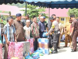 Kapolda Aceh Serahkan 300 Kasur dan Dana Tunggu Hunian untuk Korban Bencana di Ketambe