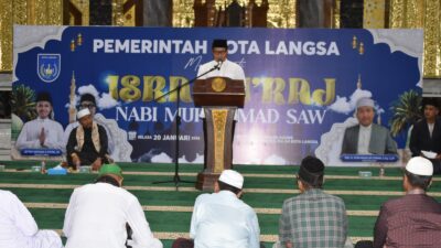 Penceramah Tgk. H. Syeh Muhajir Usman, S.Ag LLM mengisi Tausiah yang diikuti oleh Ketua DPRK Langsa Forkopimda Asisten Pimpinan OPD ASN dalam lingkup Pemko Langsa