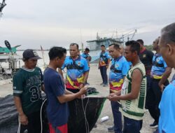 Ingatkan Perubahan Kondisi Cuaca, Komandan KODAERAL XI Bersama Wadan dan PJU Berkunjung Ke Para Nelayan