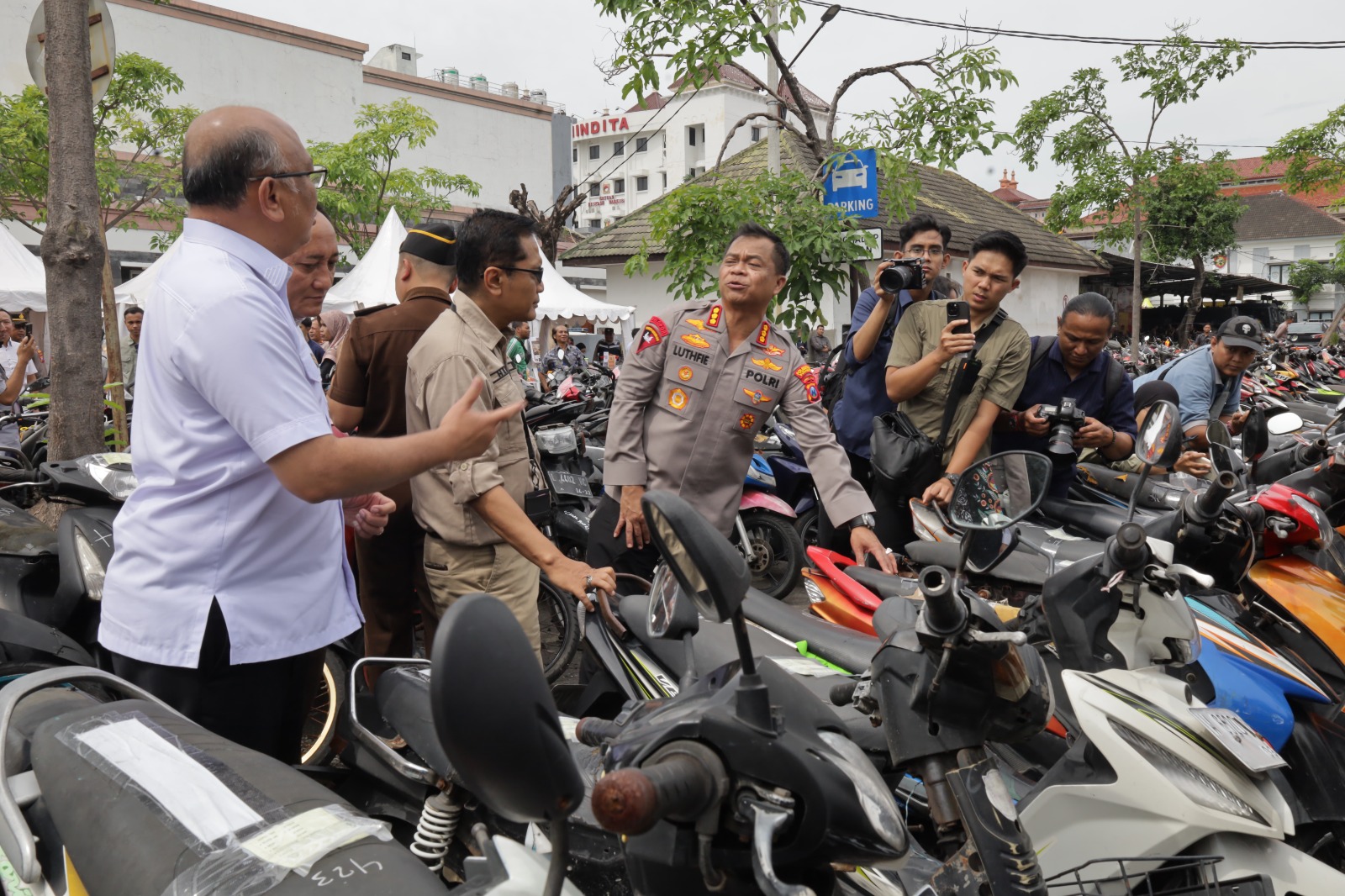 Kapolrestabes Surabaya, Kombes Pol Luthfie Sulistiawan