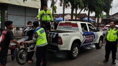 Satlantas Polres Jember Polda Jatim kembali melakukan penindakan terhadap pelanggaran lalu lintas, khususnya penggunaan knalpot tidak sesuai spesifikasi teknik (spektek)