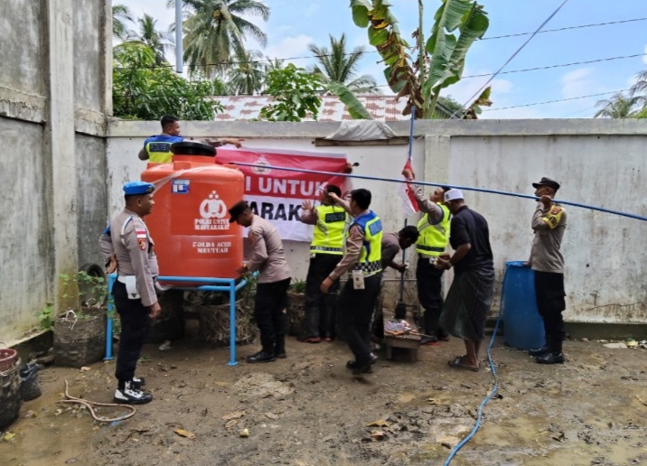 Polda Aceh dan jajaran hingga saat ini telah berhasil membangun sebanyak 221 sumur bor yang tersebar di 18 kabupaten/kota terdampak banjir dan longsor.