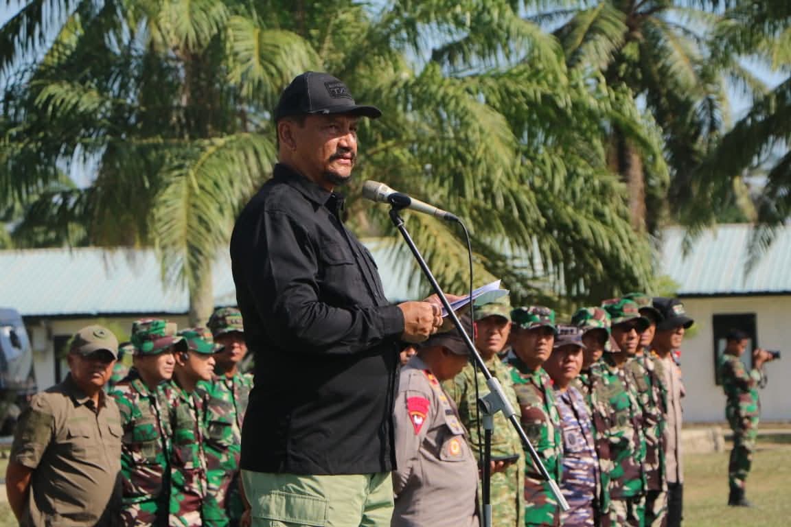 Bupati Aceh Tamiang, Irjen Pol. (Purn) Drs. Armia Pahmi MH memimpin upacara apel Penutupan (Latsidartanus)