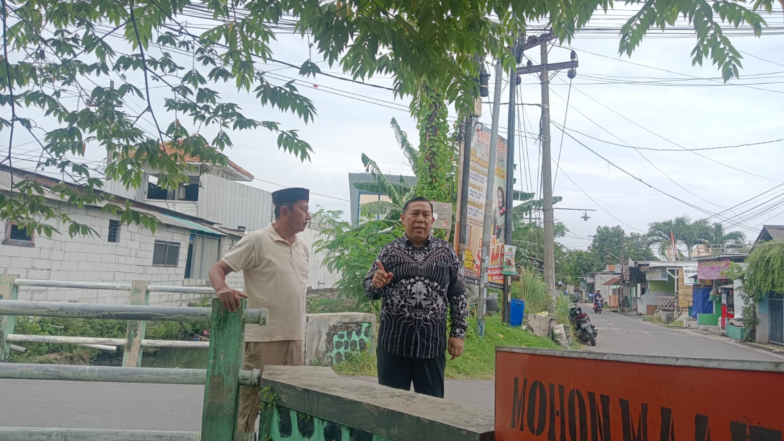 Wakil ketua DPRD Sidoarjo, Warih Andono, melakukan inspeksi mendadak (sidak) ke lokasi