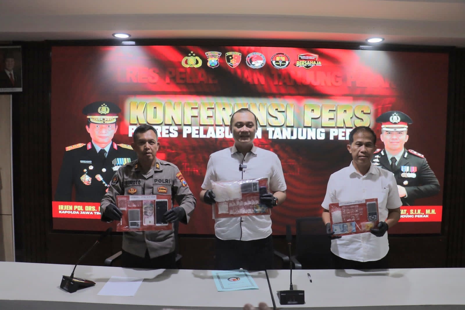 Kasat Narkoba Polres Pelabuhan Tanjung Perak AKP Adik Agus Putrawan