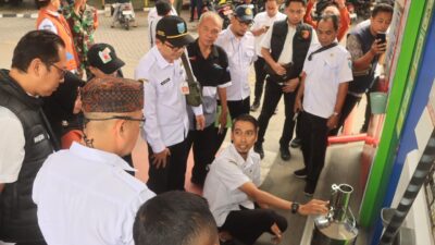 Satgas Saber Polres Probolinggo Polda Jatim mengintensifkan kegiatan pengendalian dan pengawasan harga kebutuhan pokok di sejumlah titik strategis