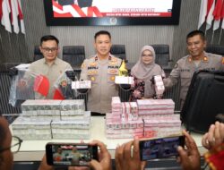 Polisi Amankan 2 Tersangka Penipuan Modus Pencairan Dana Rp150 juta