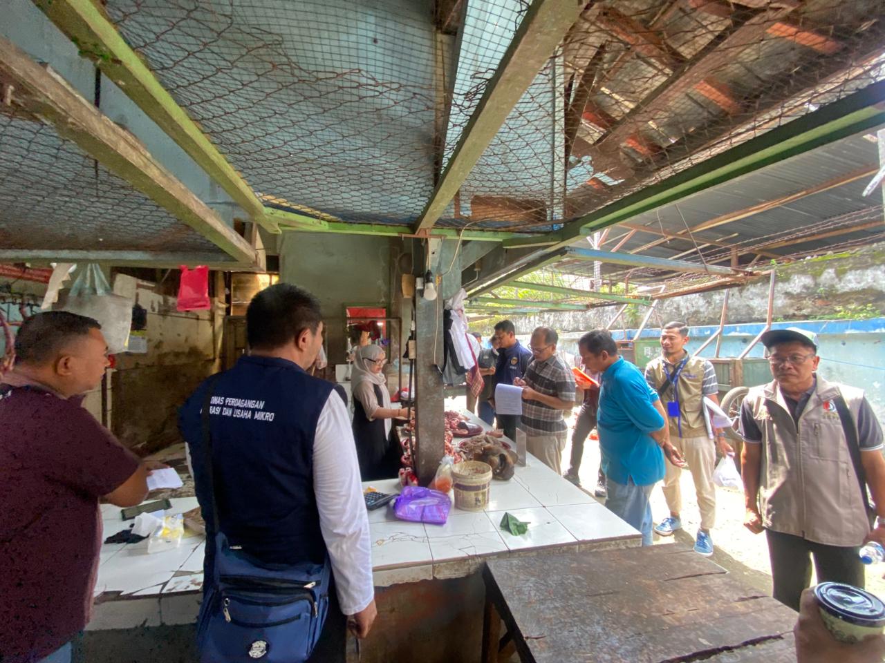Kepolisian bersama instansi terkait kembali melakukan pengecekan dan pemantauan ketersediaan serta stabilitas harga bahan pokok (Bapok) di wilayah Kabupaten Bojonegoro.