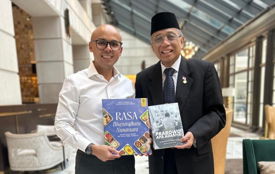 Buku Rasa Bhayangkara Nusantara versi Bahasa Inggris berjudul Taste of Nusantara: 80 Bhayangkara Menu for Indonesia’s Free Nutritious Meals Program