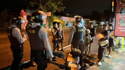 Polres Bondowoso mengintensifkan patroli malam hingga menjelang subuh untuk memberikan rasa aman warga yang menjalankan ibadah.
