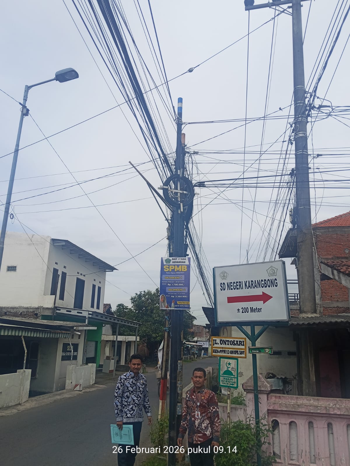 PU-BMSDA) Kabupaten Sidoarjo bergerak cepat merespons keluhan warga terkait pemasangan infrastruktur telekomunikasi yang diduga ilegal