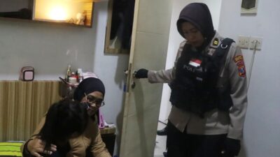 Satuan Perlindungan Perempuan dan Anak (PPA) Satuan Pemberantasan Perdagangan Orang (PPO) Polwan Polres Sidoarjo patroli tempat hiburan dan penginapan