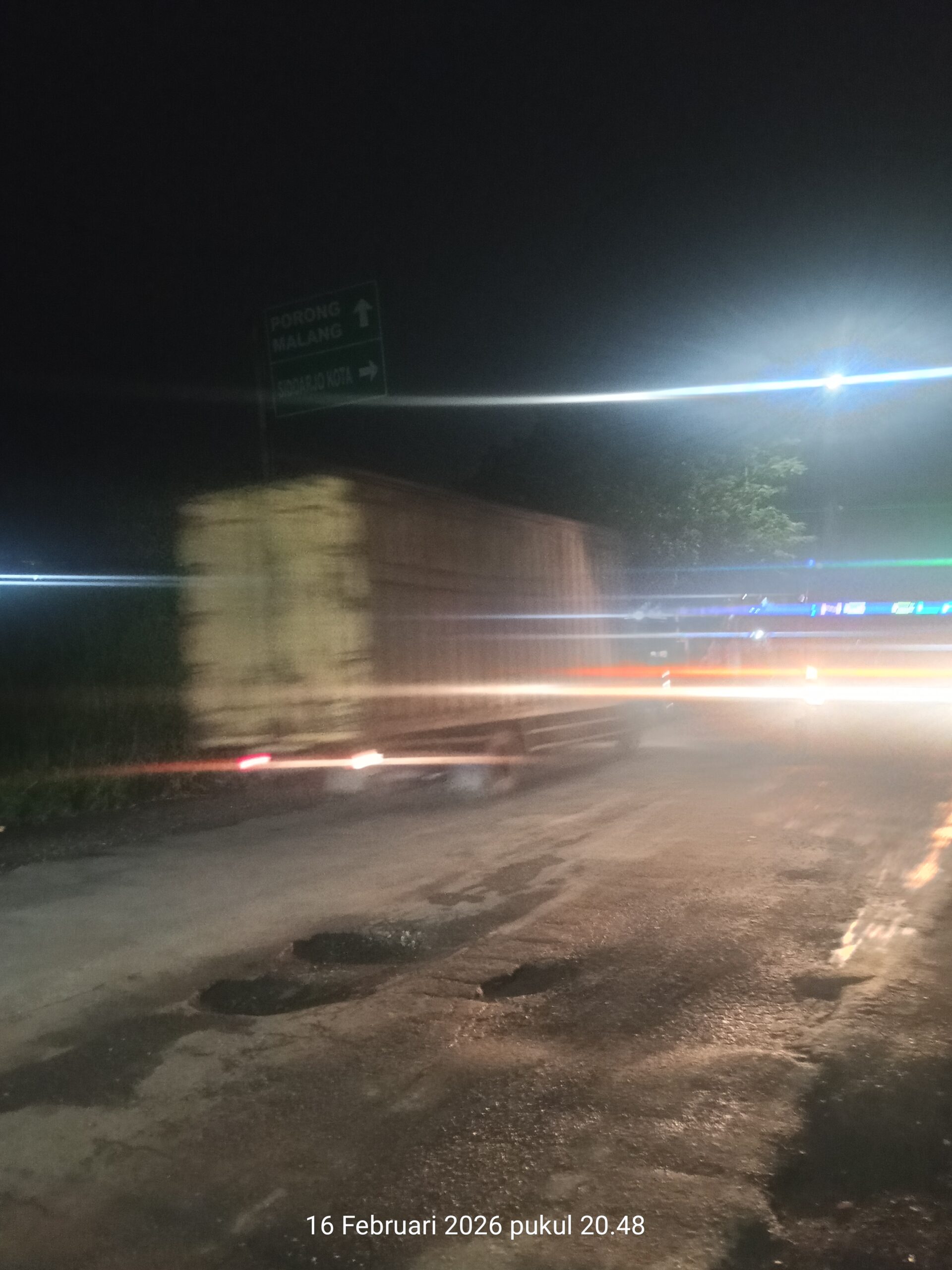 Lingkar Timur Sidoarjo Berlubang, Warga Gebang Candi Protes