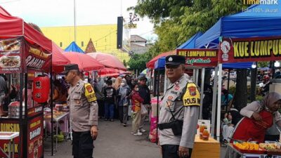 Polres Ngawi Polda Jatim bersama jajaran Polsek meningkatkan kegiatan patroli dan monitoring di sejumlah pasar tradisional