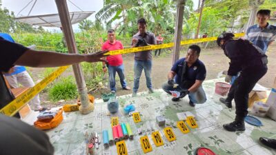 Polres Situbondo Polda Jawa Timur membongkar praktik pembuatan petasan dan penyimpanan bubuk mercon (petasan) dalam jumlah besar