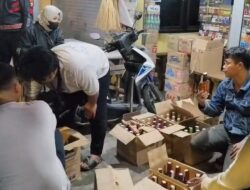 Razia Warkop Saat Ramadhan, Personel Gabungan Polres Bangkalan Sita Ratusan Botol Miras dari Beberapa Lokasi
