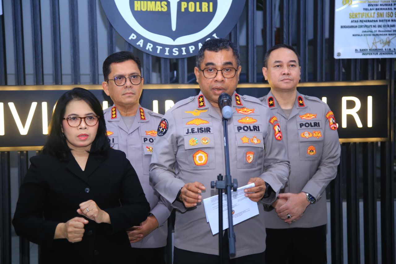 Kepala Divisi Humas Polri Irjen. Pol Johnny Eddizon Isir