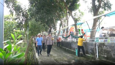 Kapolres Mojokerto Kota AKBP Herdiawan Arifianto bersama PJU Polres Mojokerto Kota melaksanakan patroli