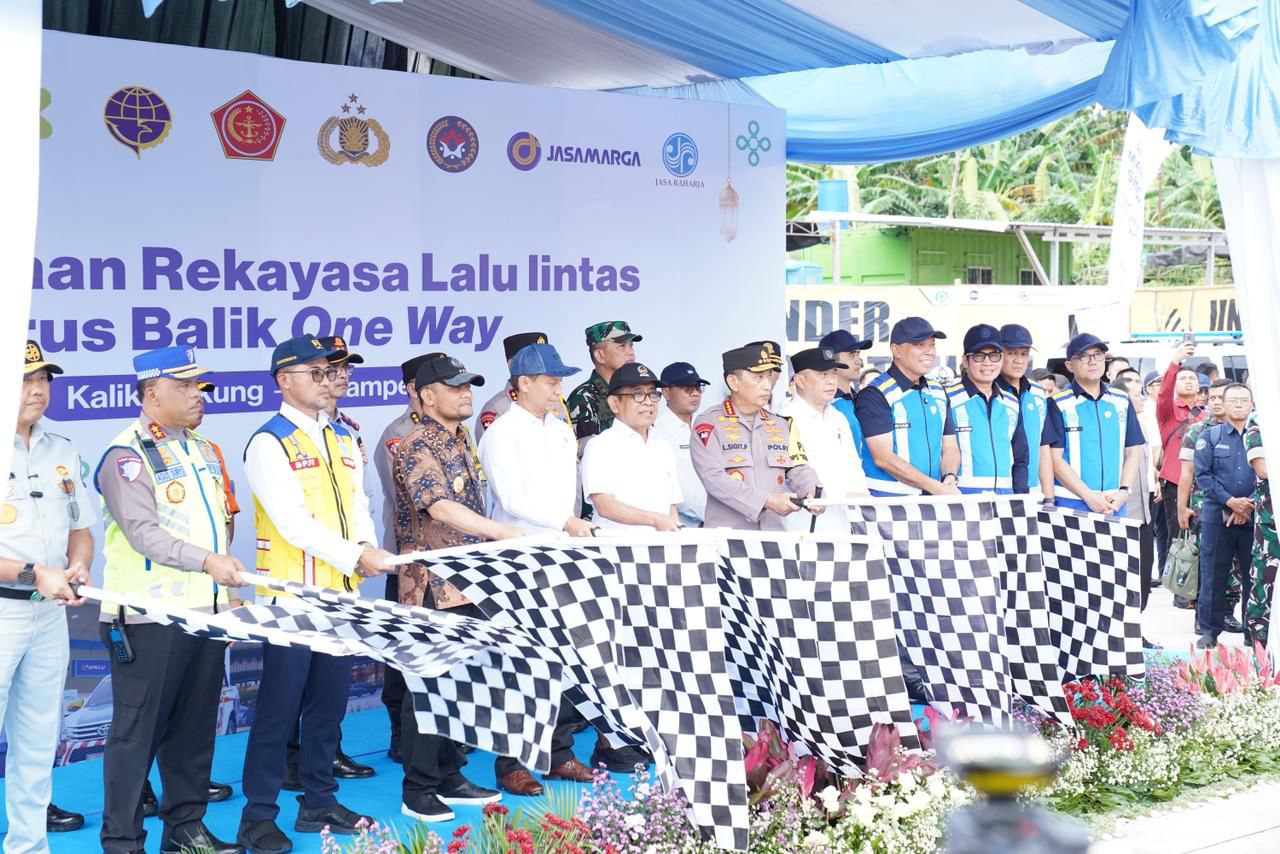 Kapolri Jenderal Listyo Sigit Prabowo meminta masyarakat memanfaatkan kebijakan work from anywhere (WFA) terkait arus balik Lebaran 2026.