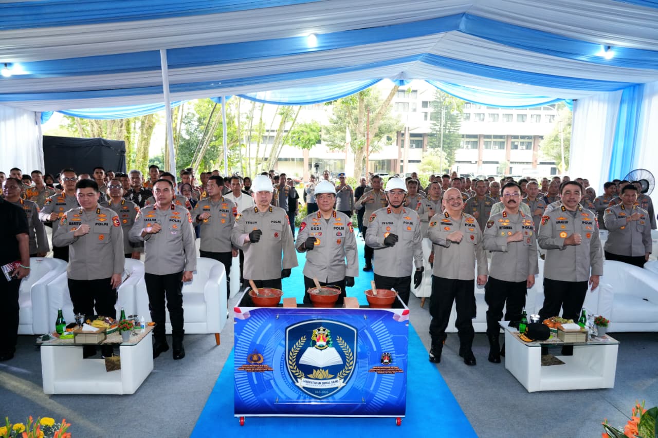 Polri melalui reformasi doktrin dan penguatan sumber daya manusia dengan meresmikan pembangunan Laboratorium Sosial Sains Kepolisian di Akademi Kepolisian