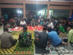Integritas Tercoreng, Ratusan Warga Kalidawir Segel Moral Balai Desa Tuntut Oknum Perangkat Mundur