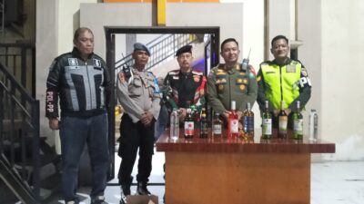 Operasi Cipta Kondisi Sidoarjo: 10 Pemandu Lagu Terjaring Razia di Warung Remang Kawasan Tol HK