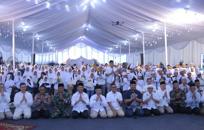 Bupati Aceh Tamiang, Irjen Pol. (Pur ) Drs. Armia Pahmi MH gita silaturahmi santunan 5.000 anak yatim, wakaf Al-Quran dan buka puasa BSI