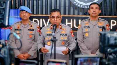 Kepala Divisi Humas Polri, Johnny Eddizon Isir