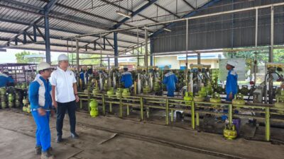 Satreskrim Polres Jombang melalui Unit Tindak Pidana Tertentu (Tipidter) melaksanakan pengecekan langsung ke Stasiun Pengisian Bulk Elpiji (SPBE).