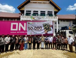 Plt. Sekda Aceh Tamiang Terima 50 Ribu Mushaf Alquran dari Markaz Bersama Assunnah