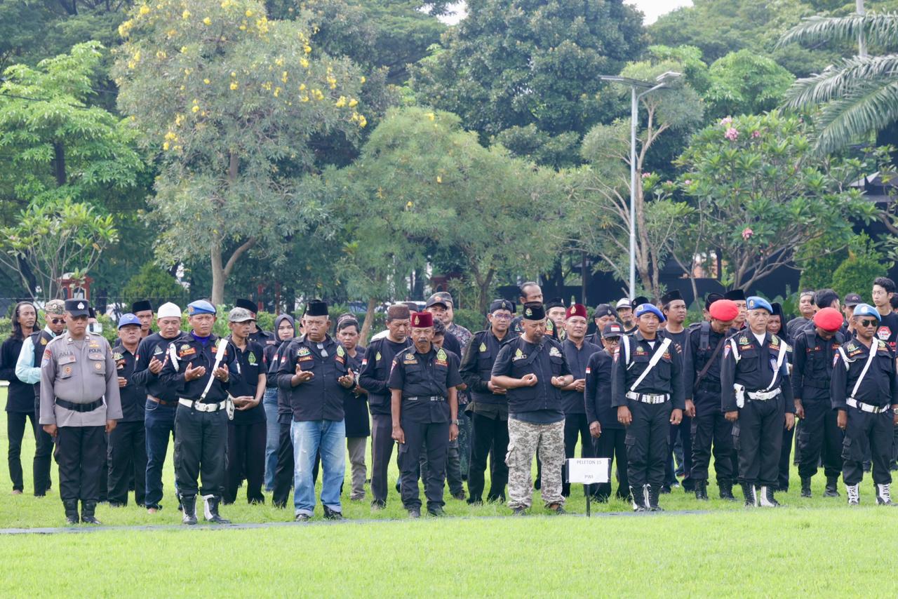 Polda Jawa Timur menyiapkan pengamanan maksimal memastikan Peringatan Hari Buruh Internasional atau May Day 2026 aman, tertib, dan kondusif.